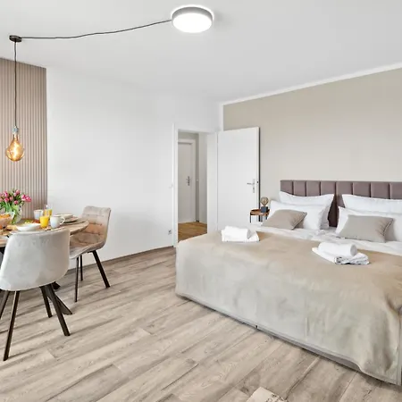 Апартаменты 7home Zentrumsnah Neu *